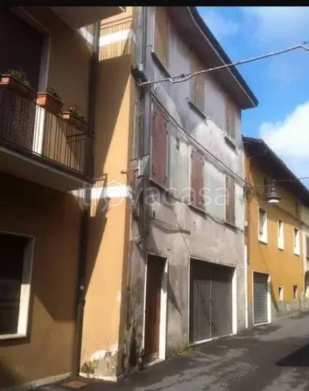 locale commerciale in vendita a Sorisole