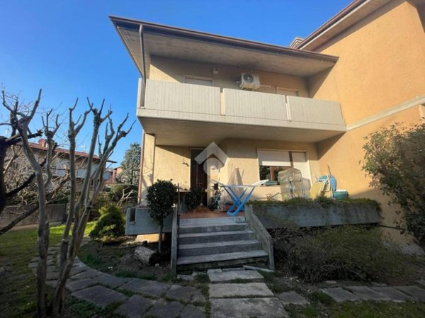 casa indipendente in vendita a Sorisole