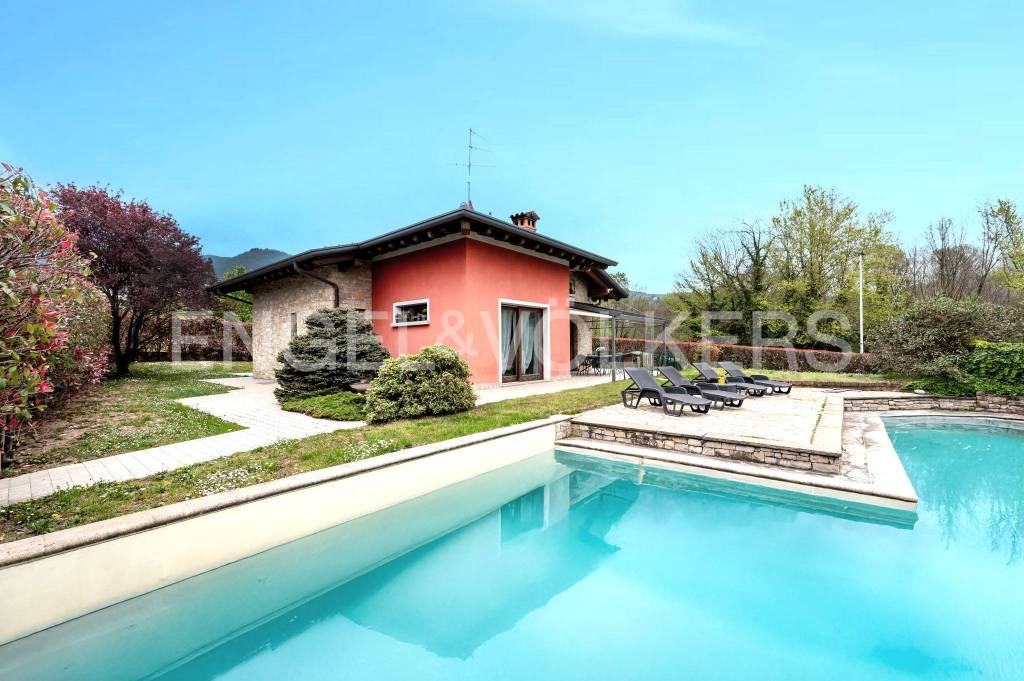 casa indipendente in vendita a Sorisole