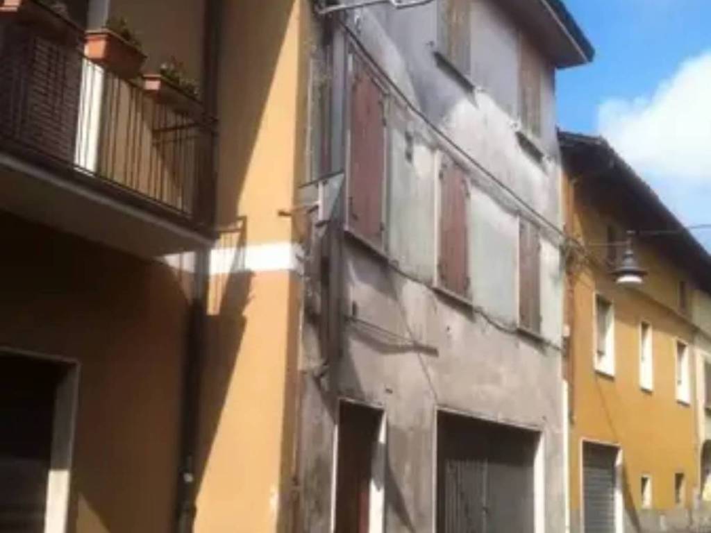 intera palazzina in vendita a Sorisole