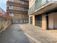 negozio in vendita a Sorisole in zona Petosino