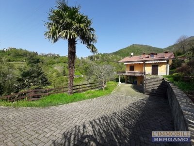 casa indipendente in vendita a Sorisole