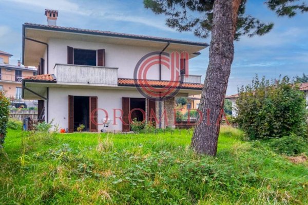 casa indipendente in vendita a Sorisole