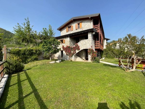 casa indipendente in vendita a Sorisole