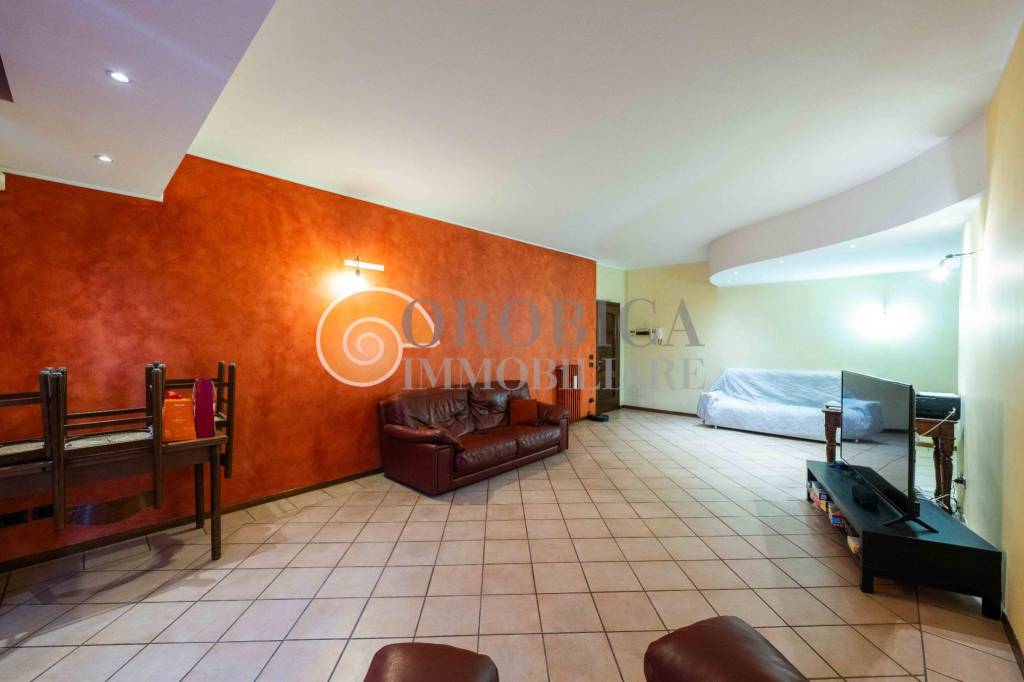 appartamento in vendita a Sorisole in zona Petosino