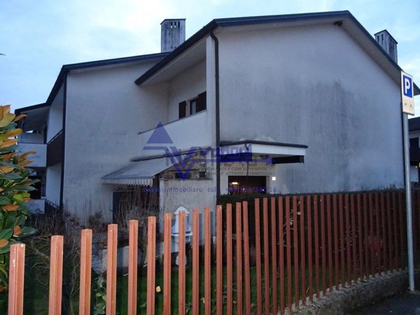 casa indipendente in vendita a Sorisole in zona Petosino