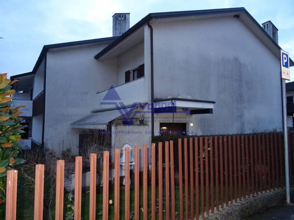 casa indipendente in vendita a Sorisole in zona Petosino