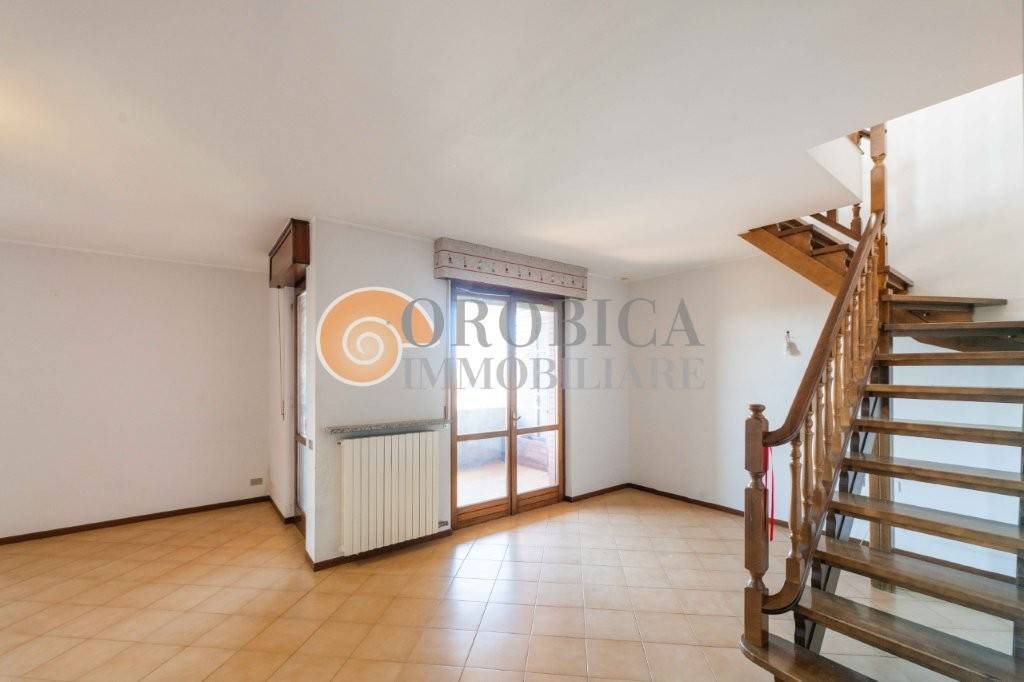 appartamento in vendita a Sorisole in zona Petosino