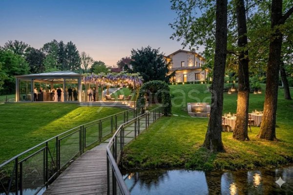 negozio in vendita a Sorisole in zona Azzonica