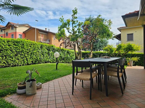 casa indipendente in vendita a Sorisole