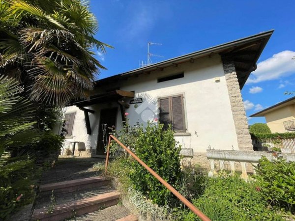 casa indipendente in vendita a Sorisole in zona Azzonica