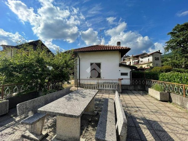 casa indipendente in vendita a Sorisole in zona Azzonica