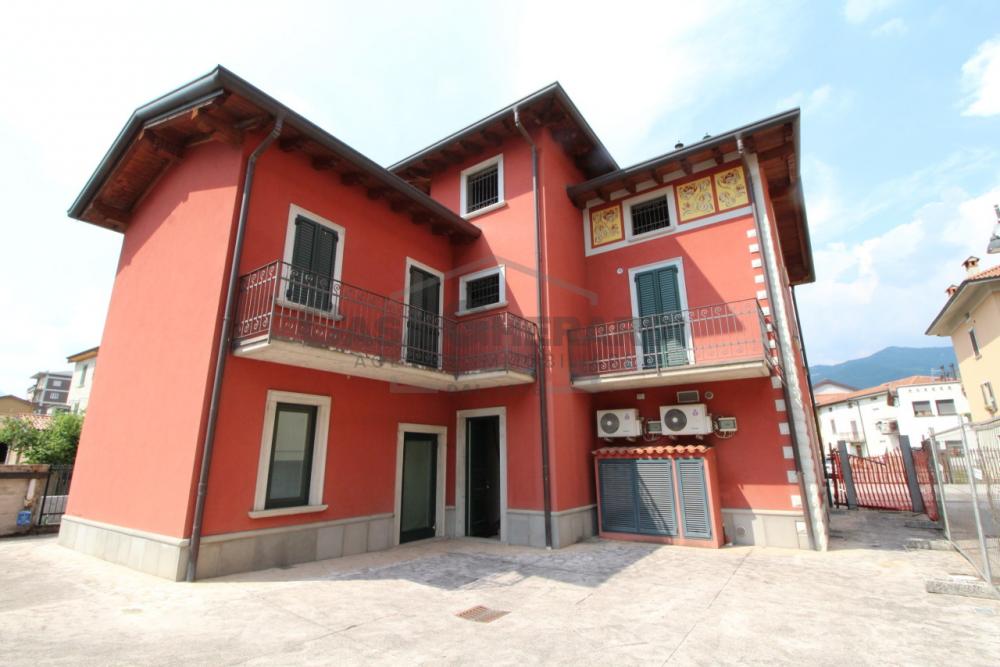 appartamento in vendita a Sorisole in zona Petosino