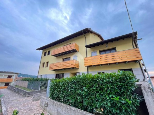 appartamento in vendita a Sorisole in zona Azzonica