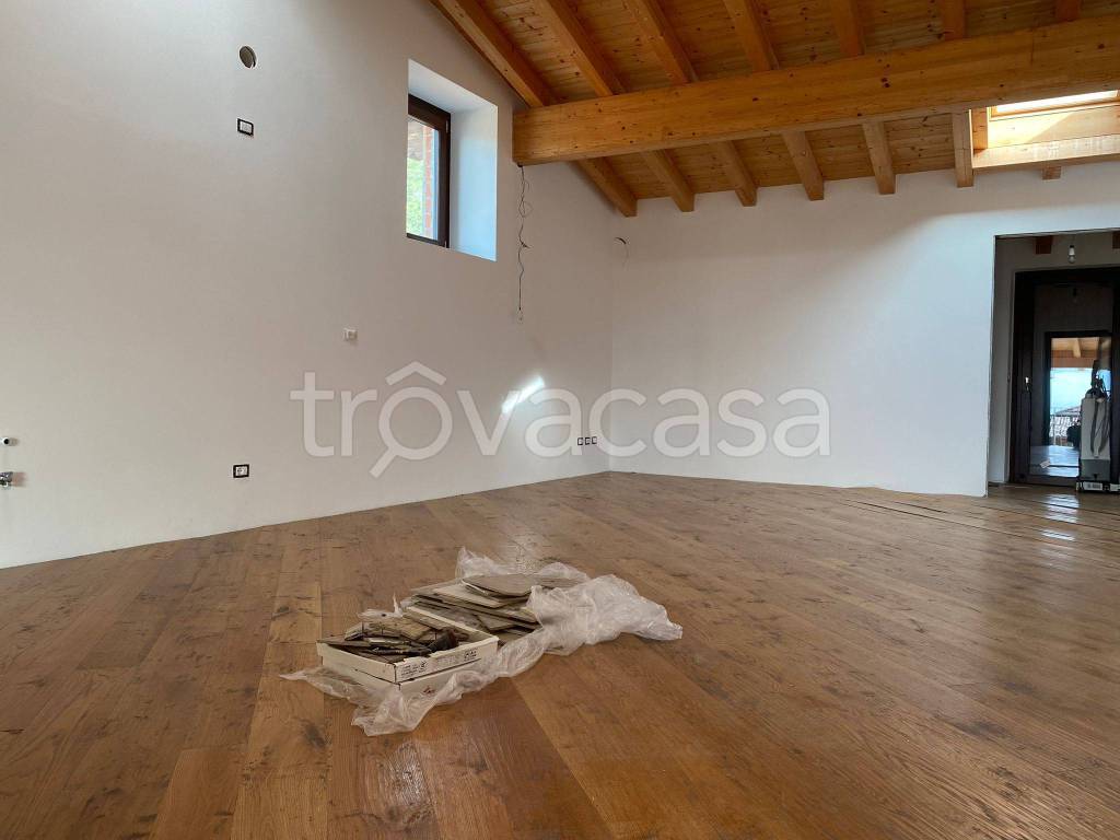 casa indipendente in vendita a Sotto il Monte Giovanni XXIII in zona Pratolongo