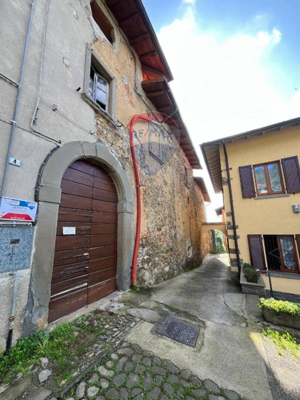 casa indipendente in vendita a Sotto il Monte Giovanni XXIII in zona Pratolongo