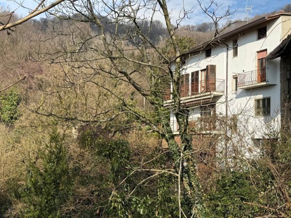 casa indipendente in vendita a Sotto il Monte Giovanni XXIII in zona Pratolongo