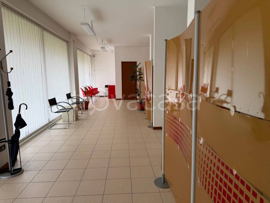 ufficio in vendita a Sotto il Monte Giovanni XXIII