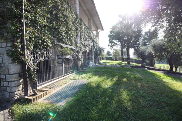 casa indipendente in vendita a Sotto il Monte Giovanni XXIII in zona Pratolongo