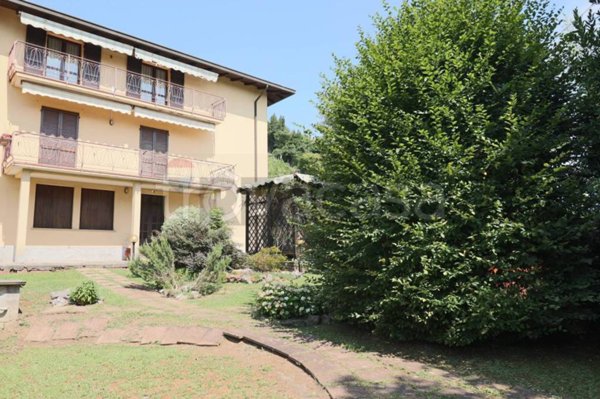 appartamento in vendita a Sotto il Monte Giovanni XXIII in zona Pratolongo