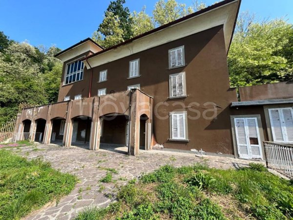 casa indipendente in vendita a Sotto il Monte Giovanni XXIII in zona Pratolongo
