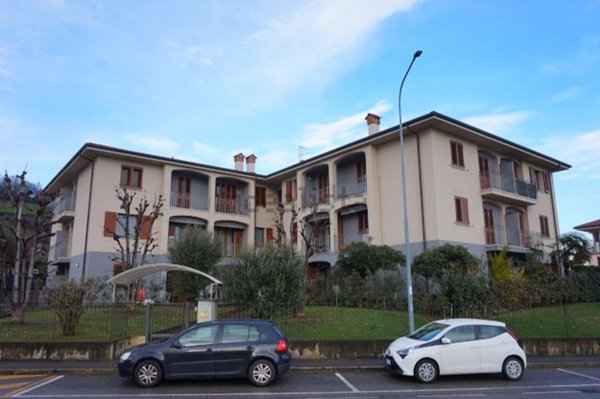 appartamento in vendita a Sotto il Monte Giovanni XXIII in zona Pratolongo