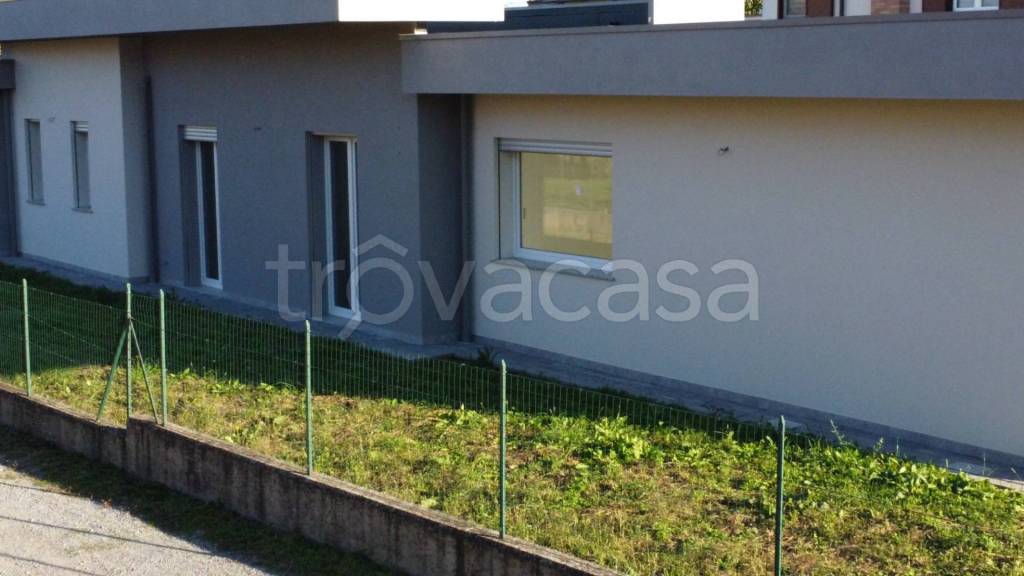 casa indipendente in vendita a Sotto il Monte Giovanni XXIII in zona Pratolongo
