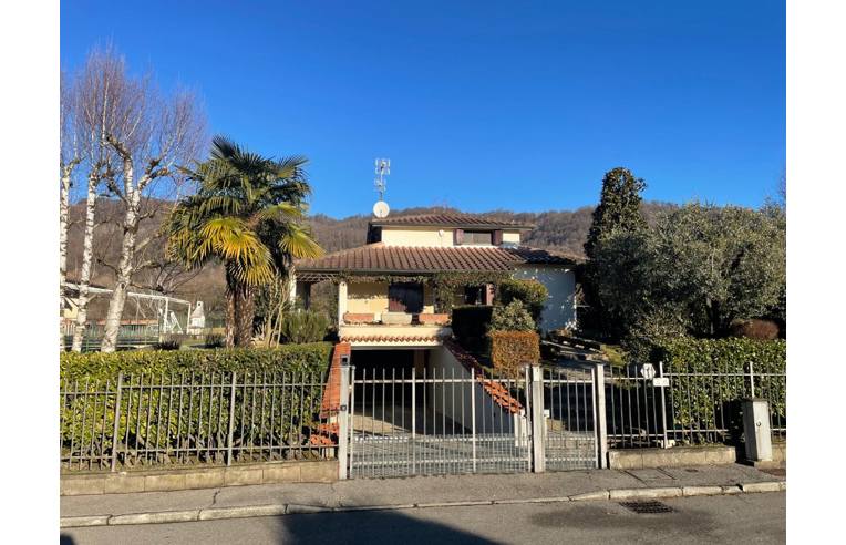 casa indipendente in vendita a Sotto il Monte Giovanni XXIII in zona Pratolongo