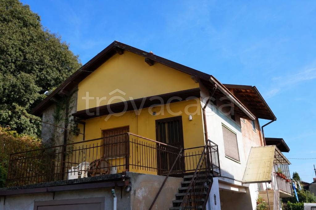 appartamento in vendita a Sotto il Monte Giovanni XXIII in zona Pratolongo