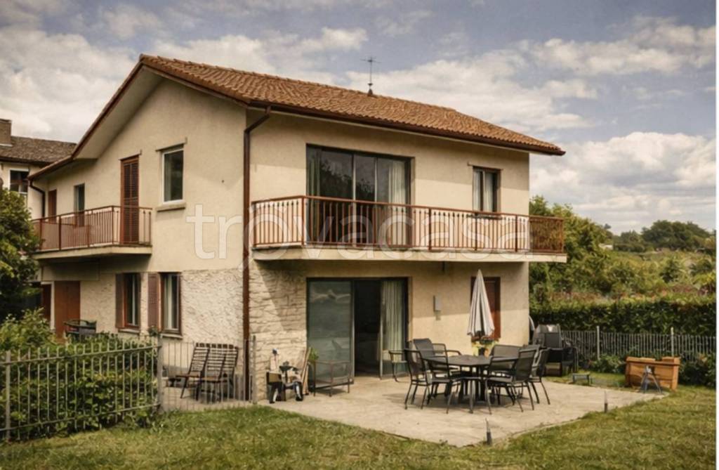 casa indipendente in vendita a Sotto il Monte Giovanni XXIII in zona Pratolongo