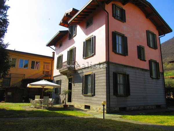 casa indipendente in vendita a Sovere