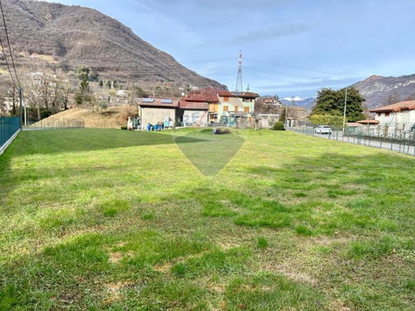 terreno edificabile in vendita a Sovere