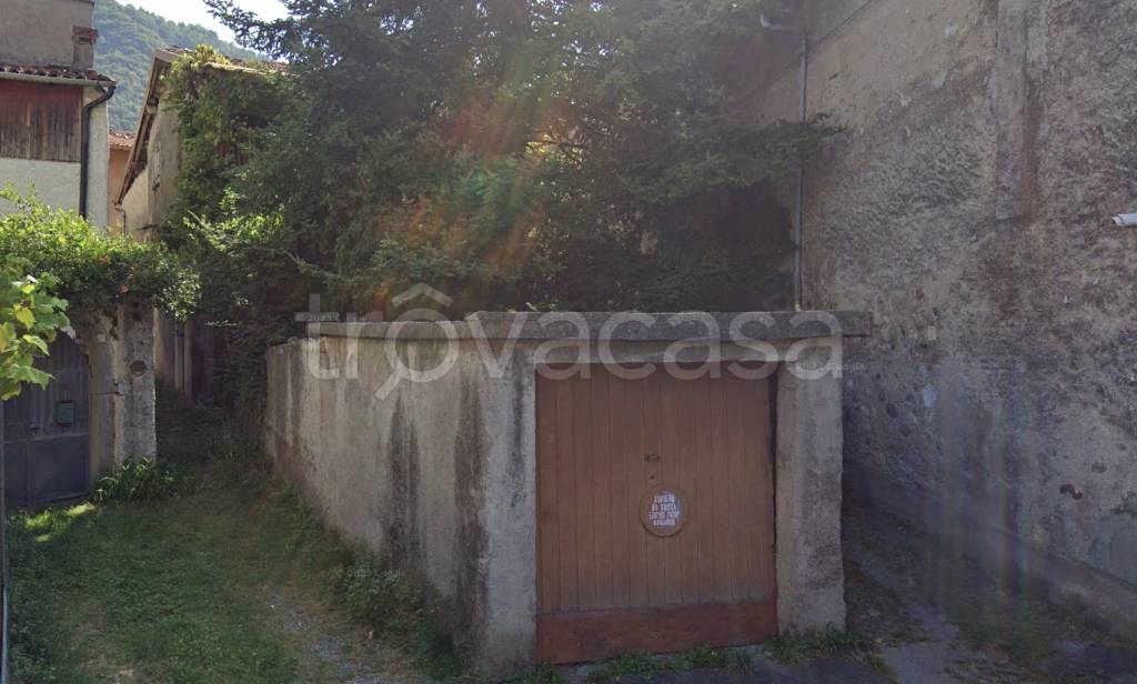 casa indipendente in vendita a Sovere in zona Piazza