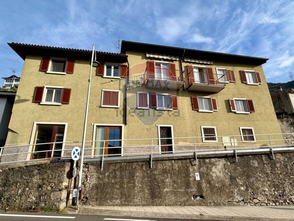 casa indipendente in vendita a Sovere in zona Sellere
