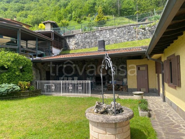 casa indipendente in vendita a Sovere in zona Piazza