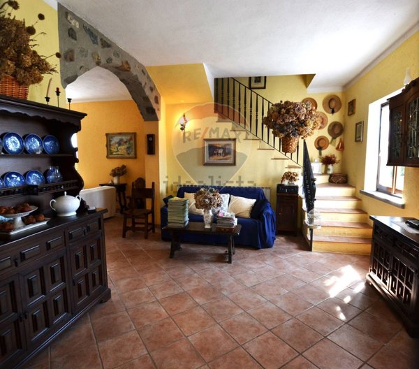 casa indipendente in vendita a Sovere in zona Sellere