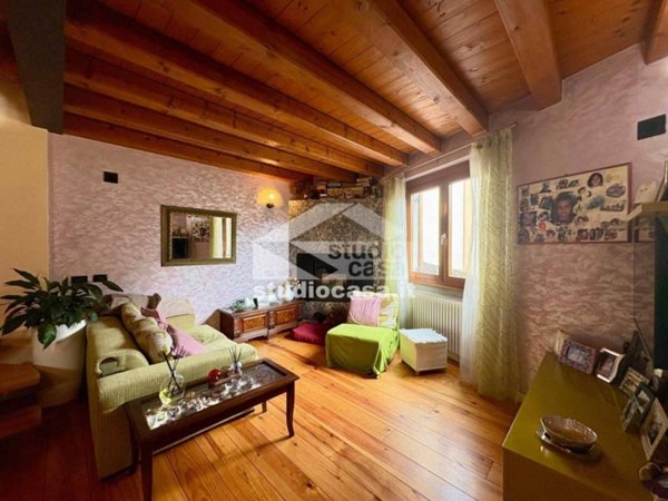 casa indipendente in vendita a Sovere