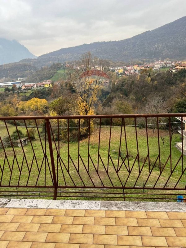 appartamento in vendita a Sovere in zona Sellere
