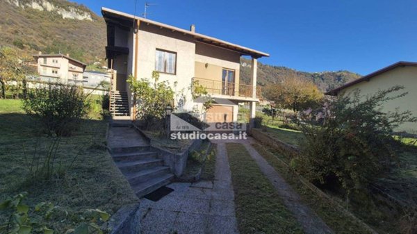 casa indipendente in vendita a Sovere