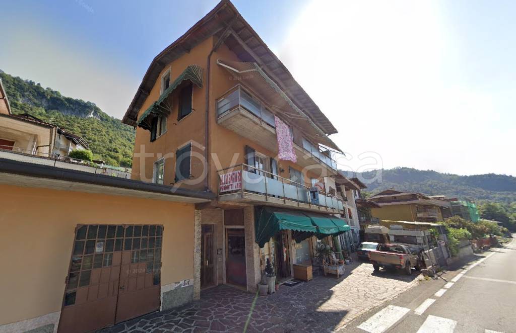 casa indipendente in vendita a Sovere in zona Piazza