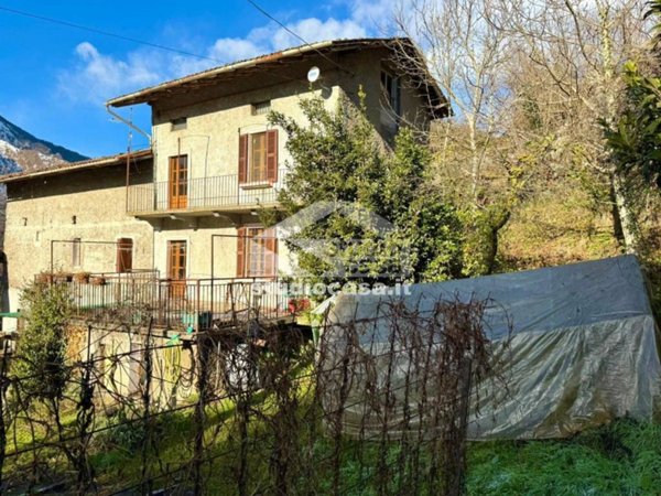 casa indipendente in vendita a Sovere