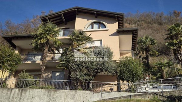casa indipendente in vendita a Sovere