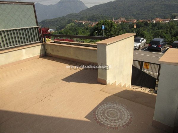 casa indipendente in vendita a Sovere