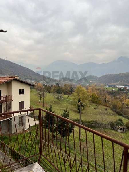 appartamento in vendita a Sovere in zona Sellere