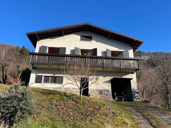 casa indipendente in vendita a Sovere