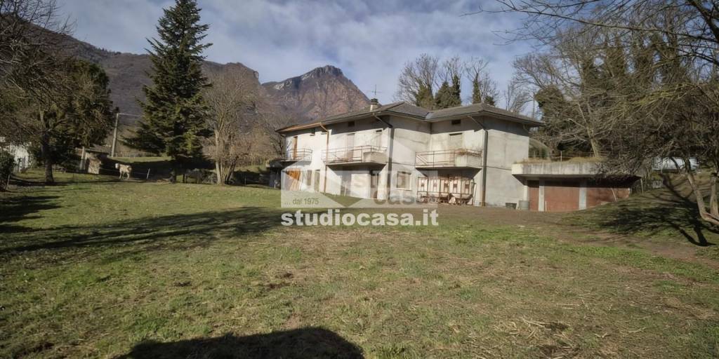 casa indipendente in vendita a Sovere