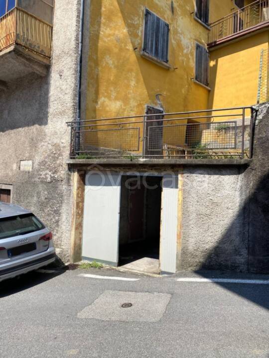 appartamento in vendita a Sovere in zona Piazza