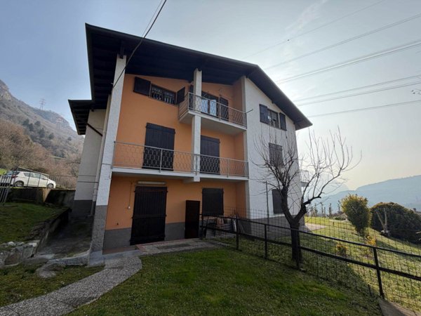 casa indipendente in vendita a Sovere in zona Sellere