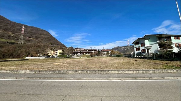 terreno edificabile in vendita a Sovere