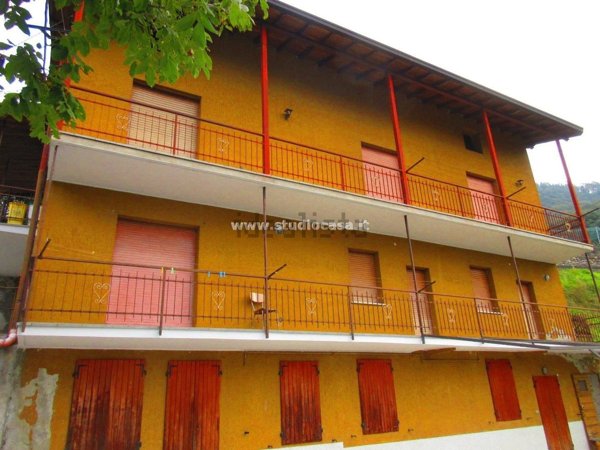 casa indipendente in vendita a Sovere in zona Sellere